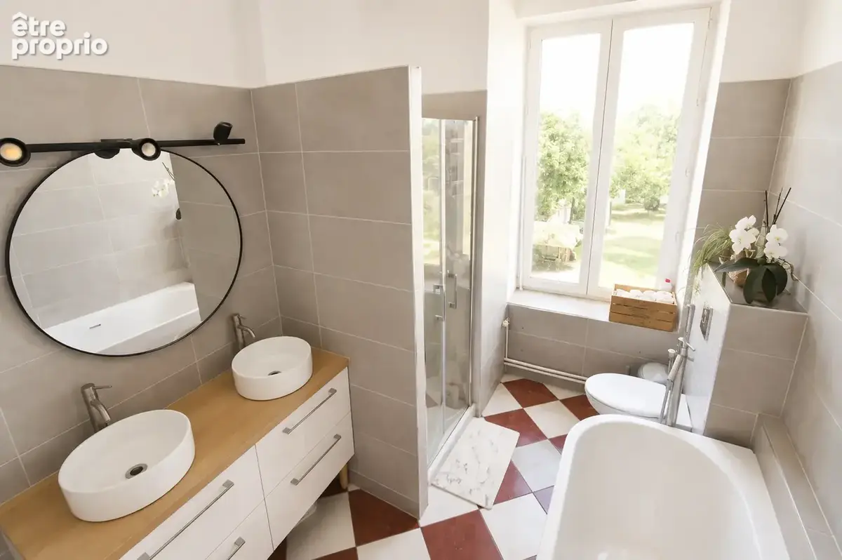 Maison avec terrasse et jardin. - photo 20
