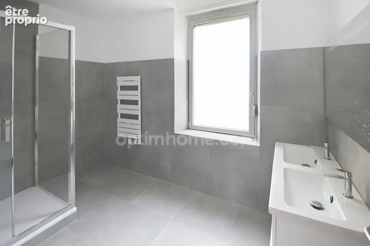 Appartement de 97.6m2 avec 3 chambres, 2 salles de bain, parking, balcon, cave - photo 5