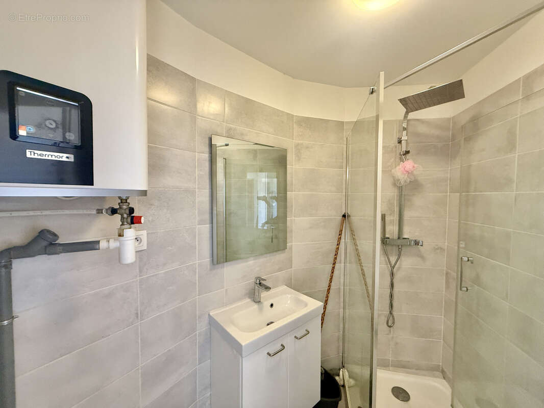Appartement à MARSEILLE-3E