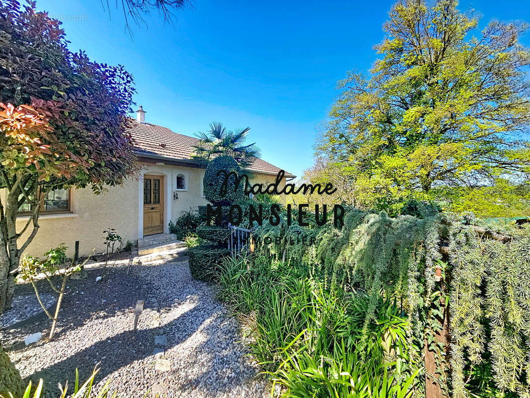 Maison à SAINT-CHEF