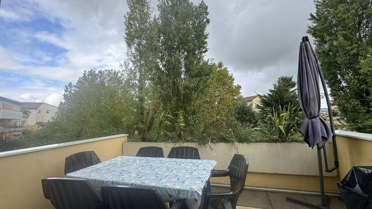 Appartement à SAINT-GEORGES-DE-RENEINS