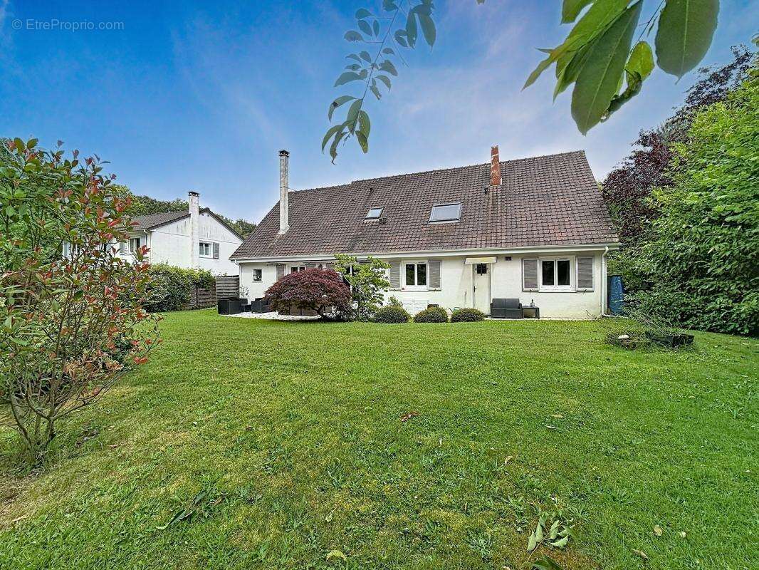 Maison à CHEVREUSE