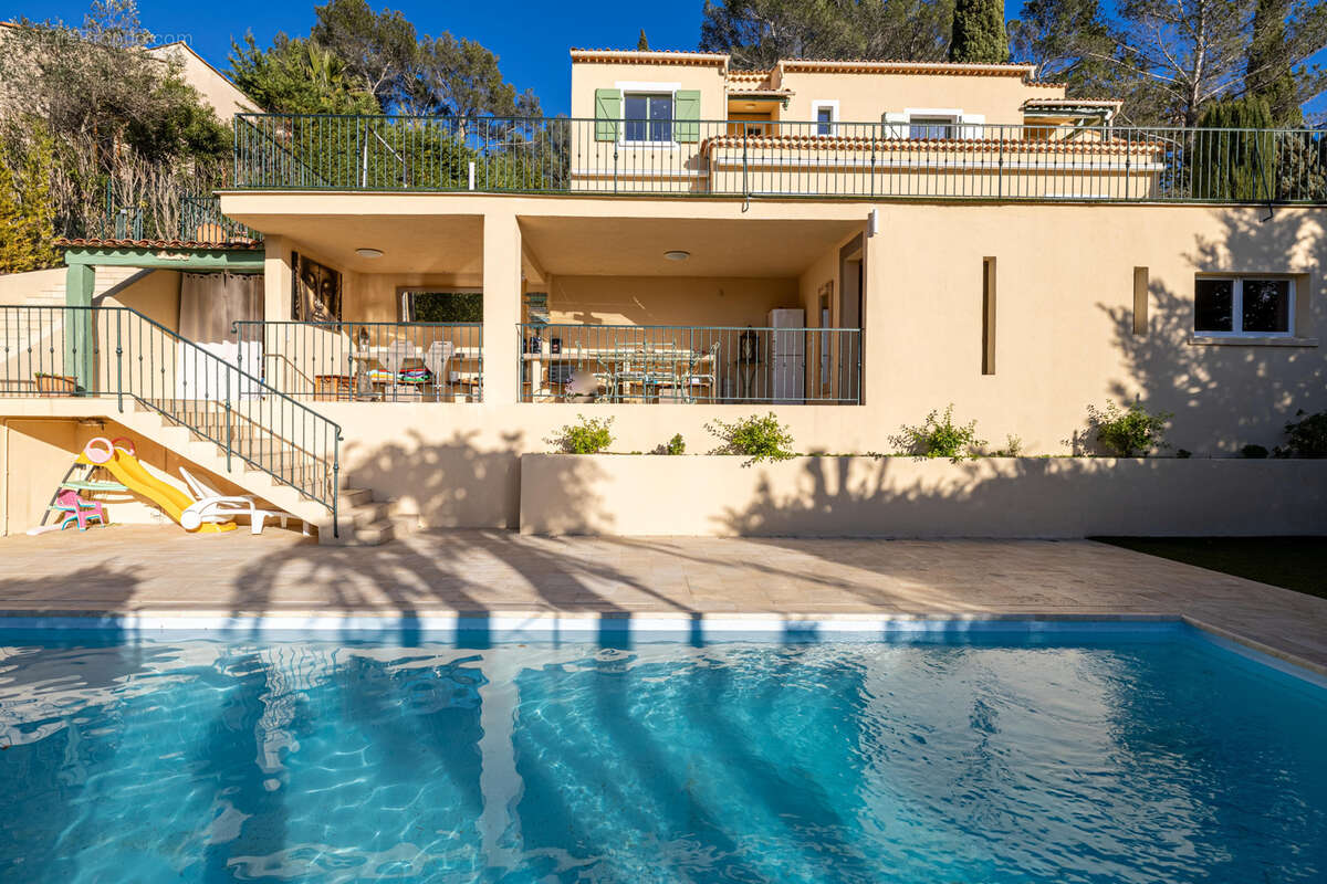 Maison à MANDELIEU-LA-NAPOULE