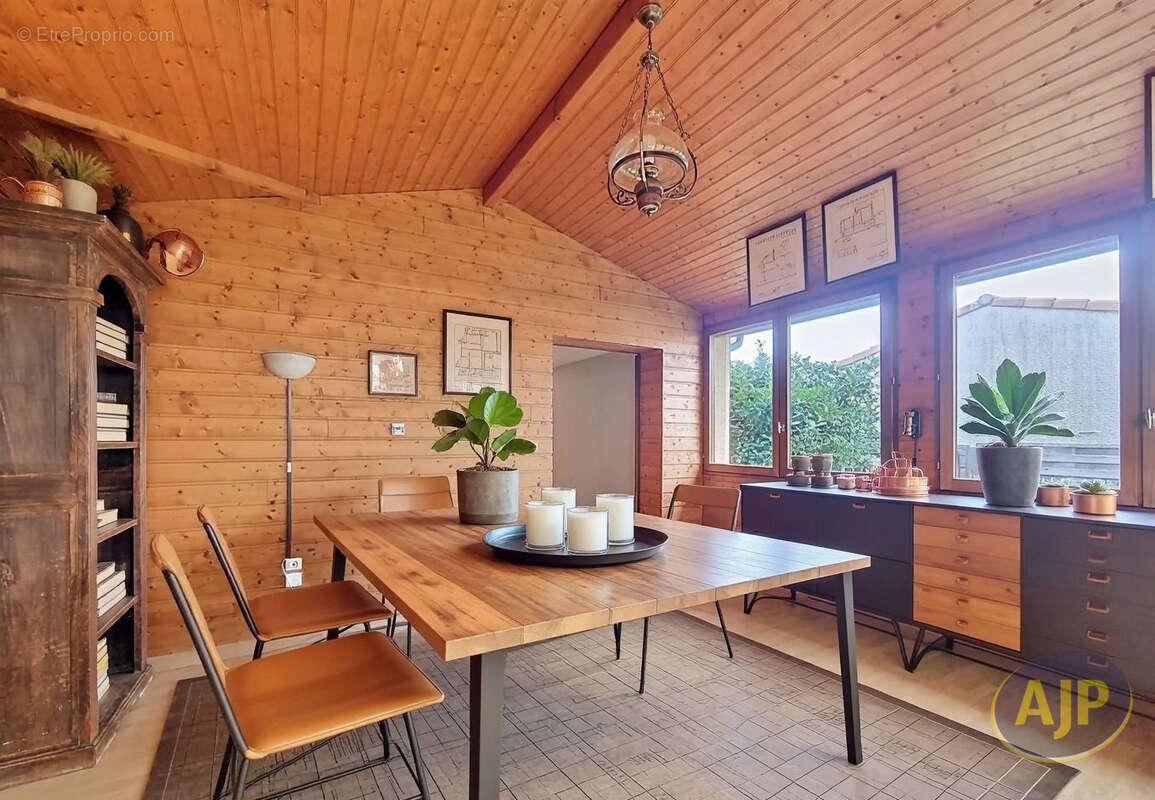 Maison à SAINT-MEDARD-EN-JALLES