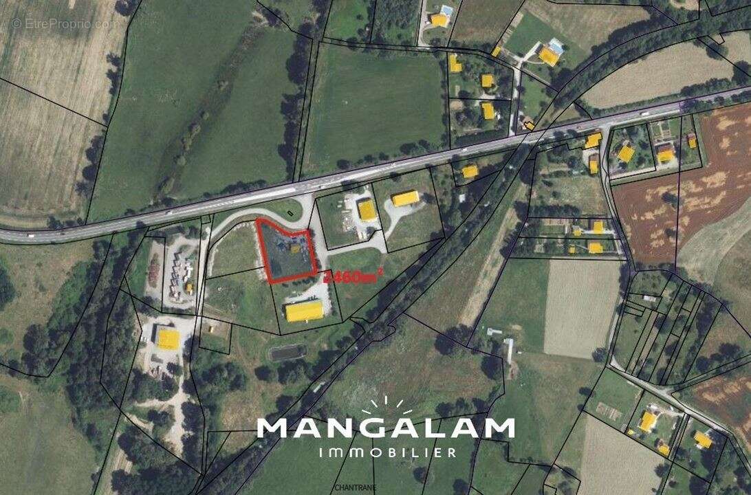 Terrain à MAGNAC-LAVAL