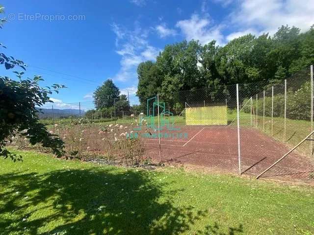 Terrain à SAINT-JEAN-DE-LA-PORTE