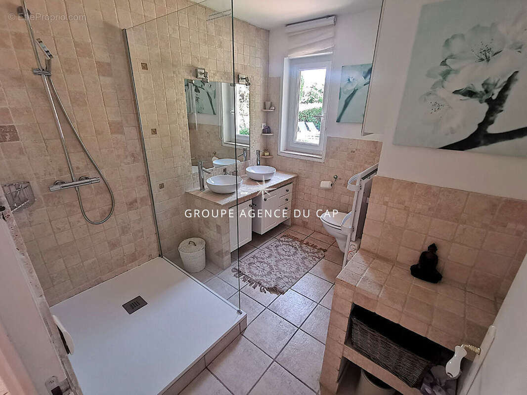 Maison à LES ISSAMBRES