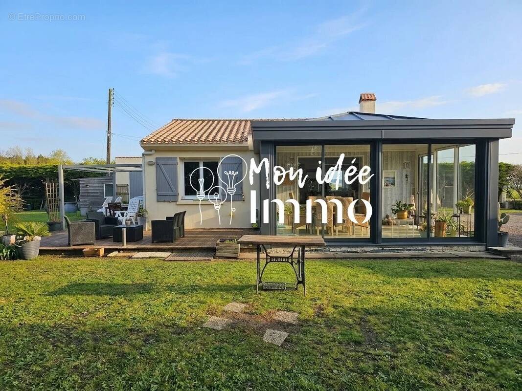 Maison à LE PERRIER