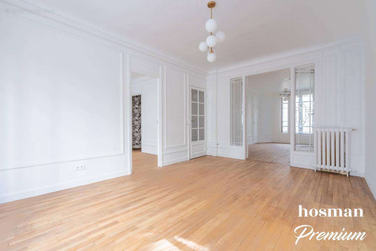 Appartement à PARIS-7E