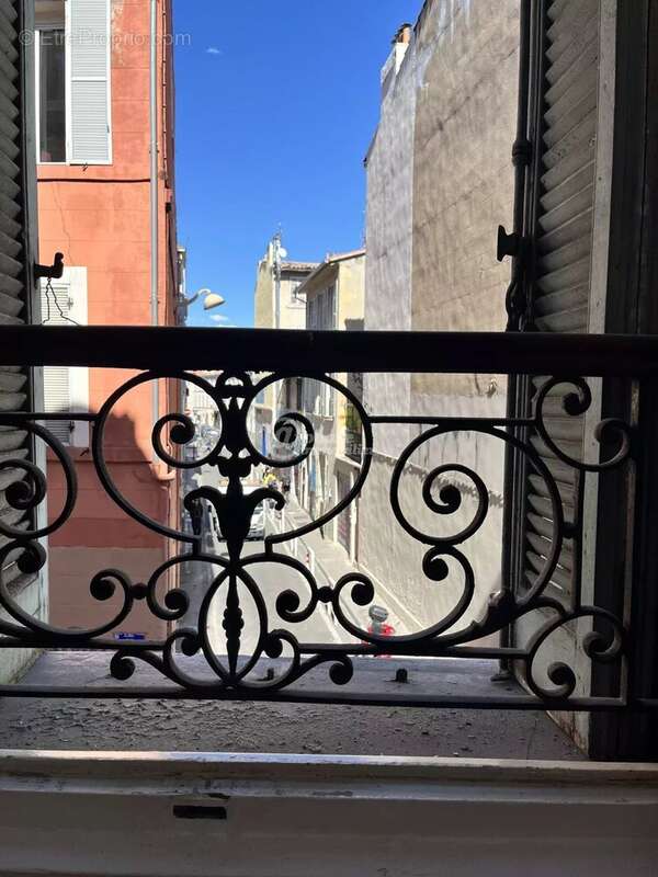 Appartement à MARSEILLE-6E