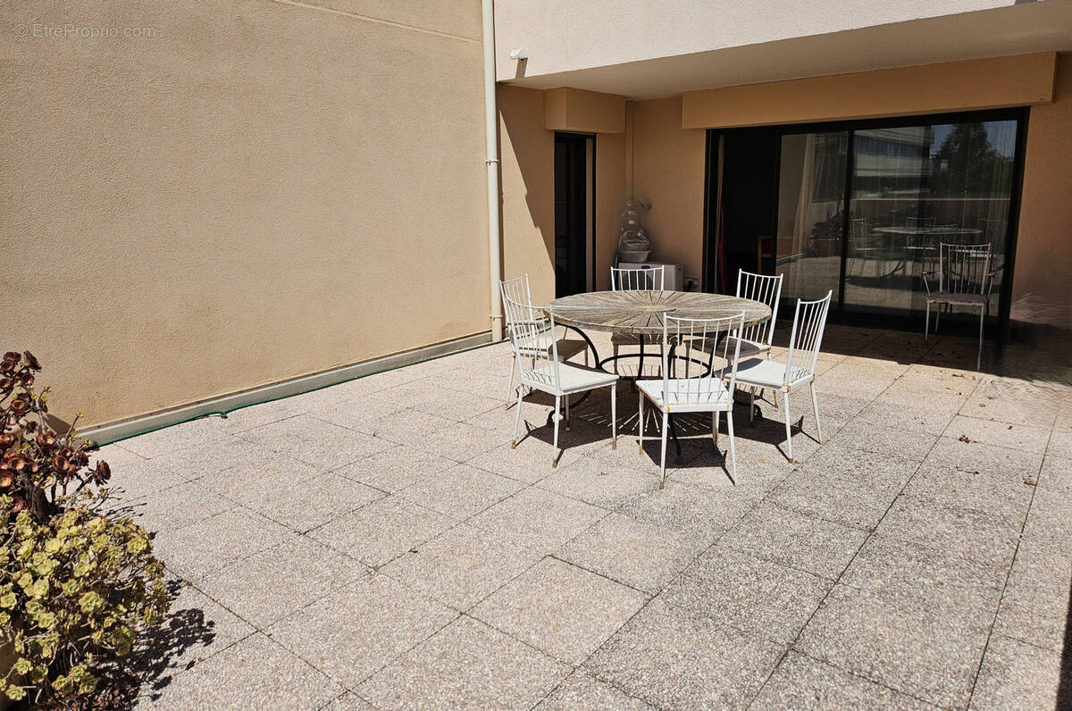 Appartement à HYERES