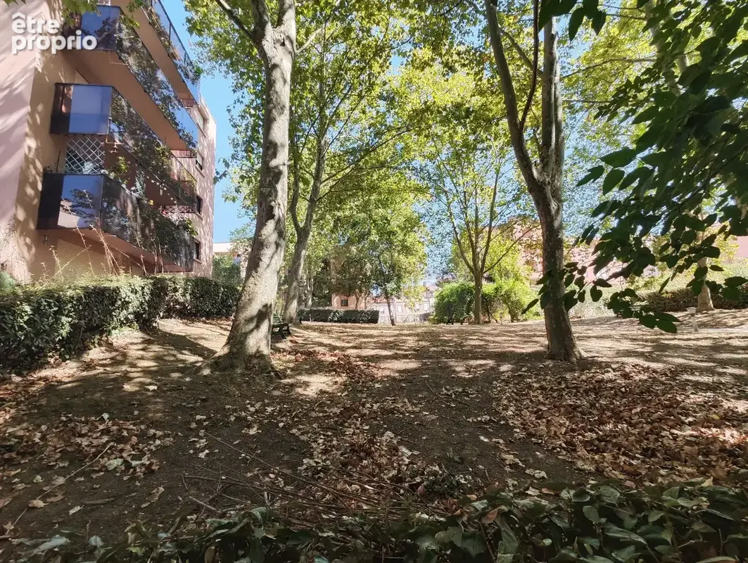 T2 avec jardin & parking  Résidence avec parc classé  Métro Palais de Justice à 300 m - photo 18