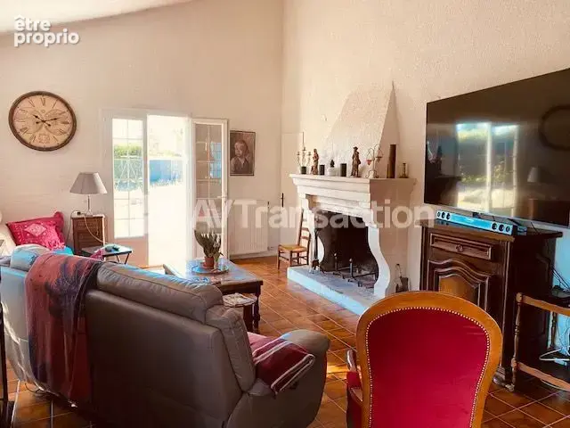 Maison 146 m² à Barbezieux-Saint-Hilaire  - photo 6