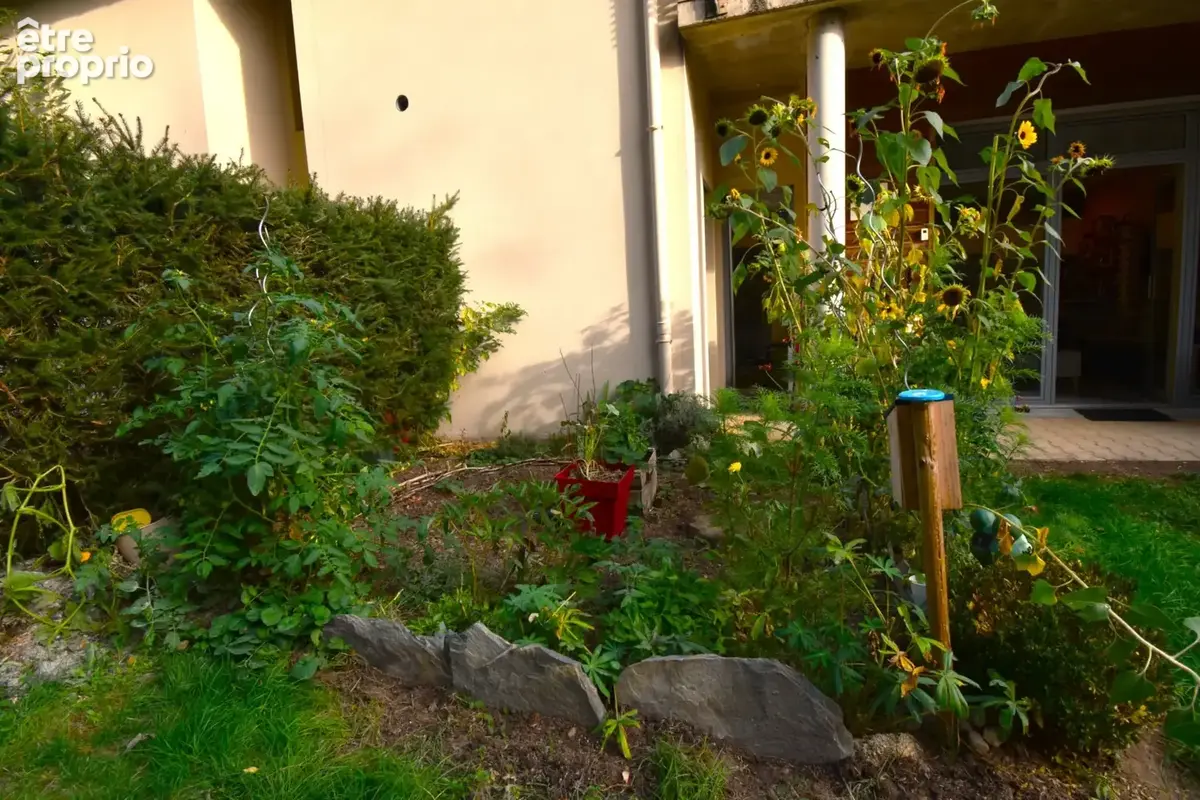 Appartement plain-pied avec extérieur LE CHAMBON SUR LIGNON (43) - photo 13