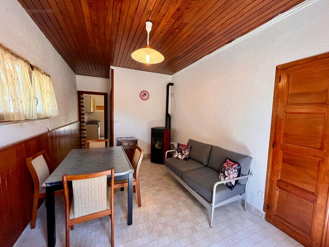 Maison de village 3 pièces  - 52 m2  - Cour privative et atelier - photo 2