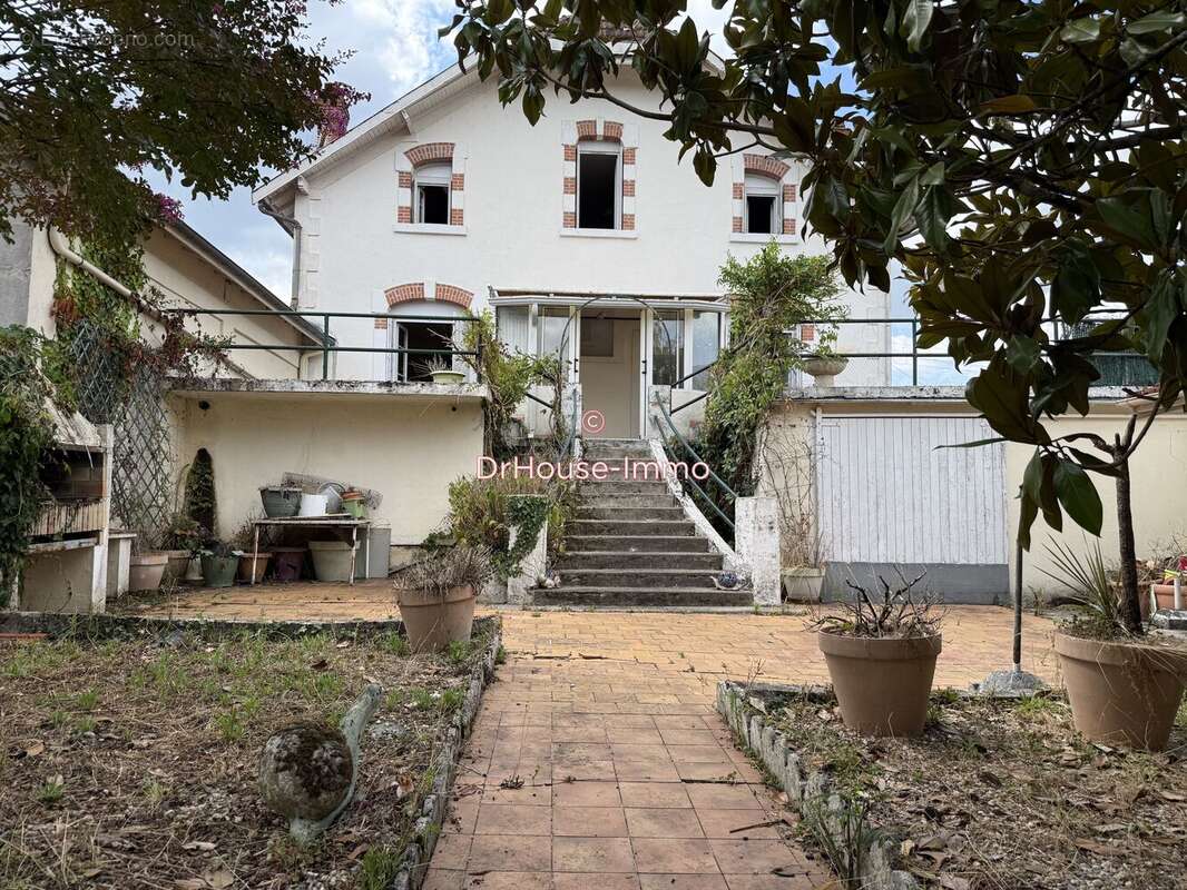 Maison à SAINT-ASTIER