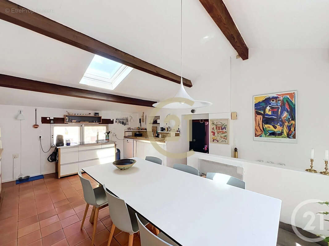 Maison 146 m² à Montaren-Et-Saint-Mediers  - photo 2