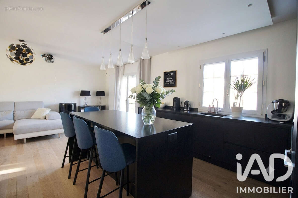 Maison 105 m² à Villecresnes  - photo 7