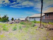 Terrain à LE TAMPON