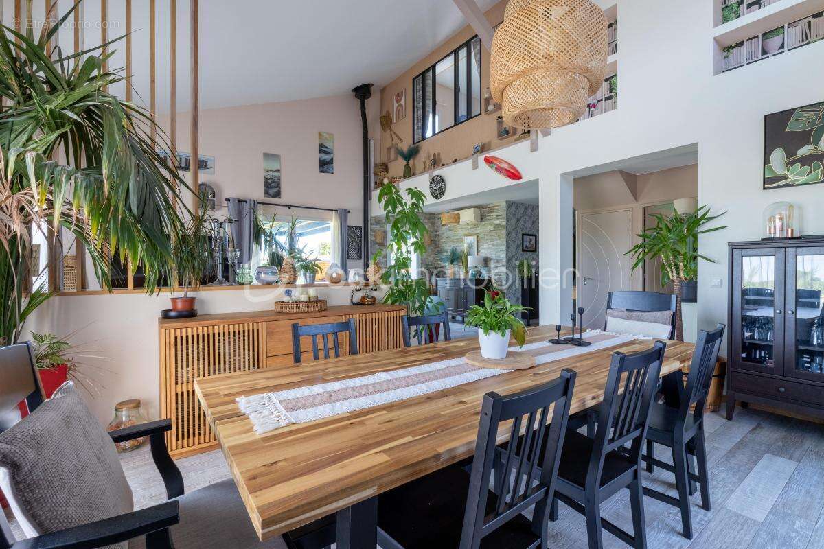 Vivez la modernité et le confort dans une maison contemporaine avec piscine ! - photo 5