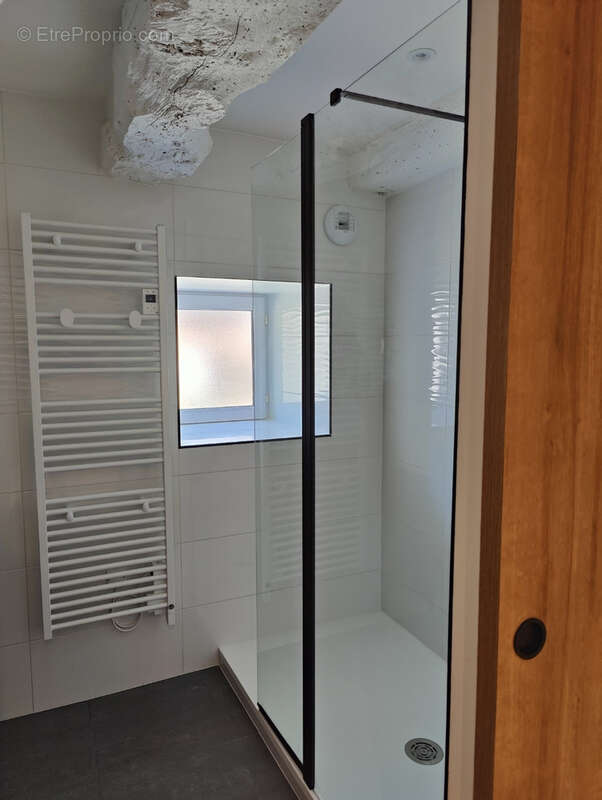 maison en pierres rénovée - photo 8