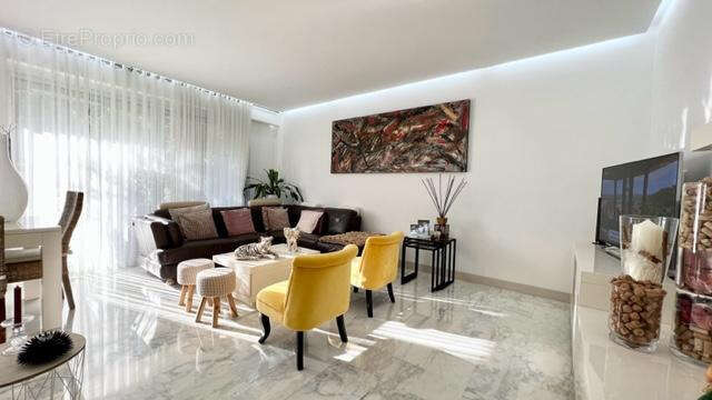 Appartement à ROQUEBRUNE-CAP-MARTIN