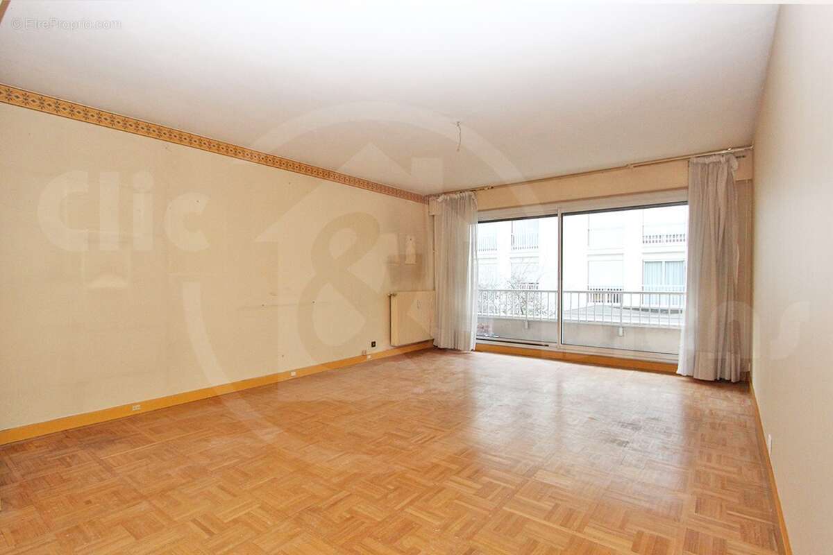 Appartement à VERSAILLES