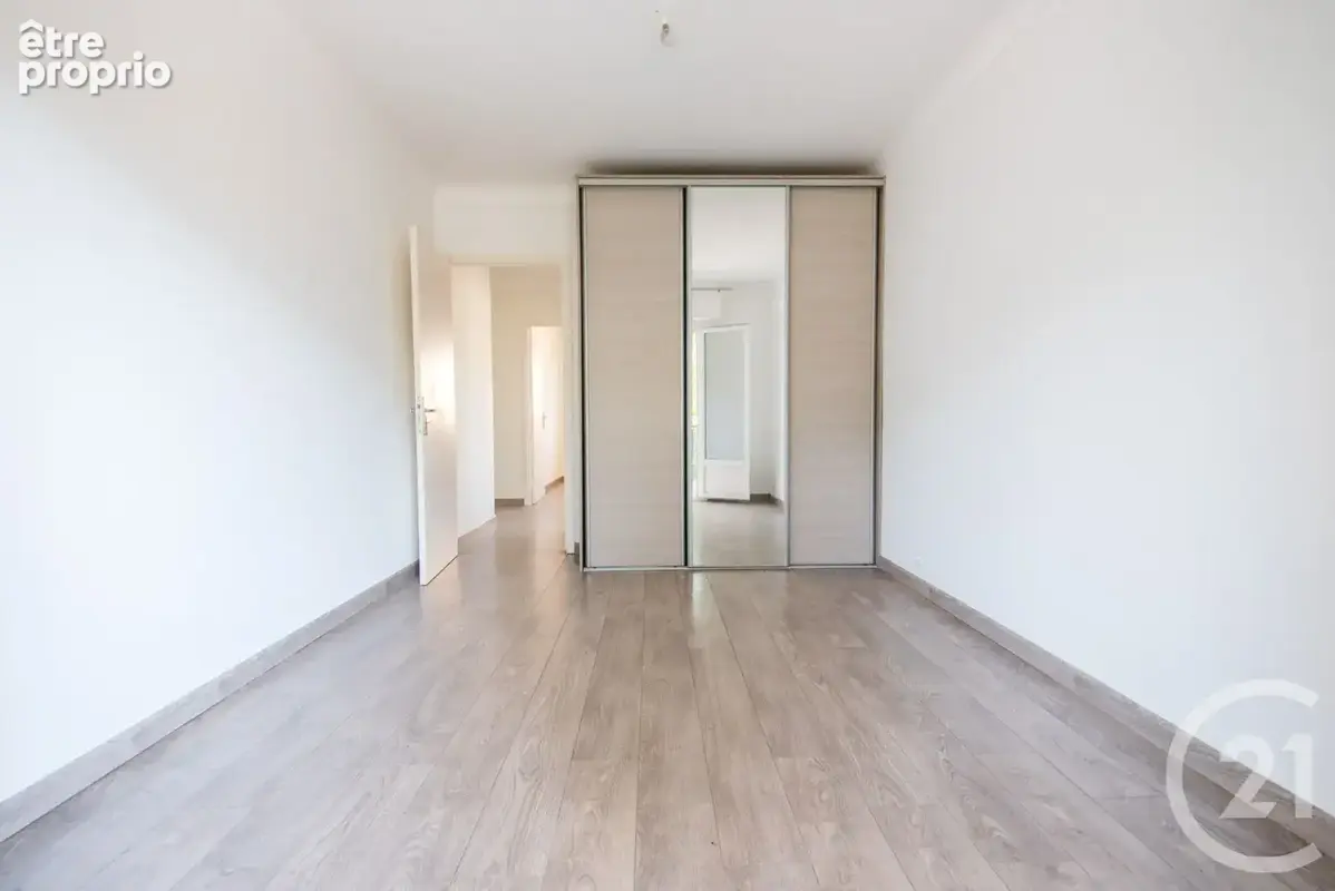 Appartement 62 m² à Contes  - photo 6