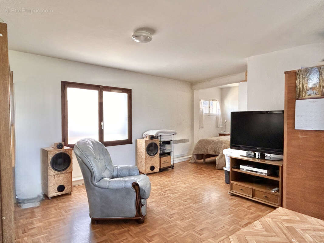 Appartement à CRAPONNE