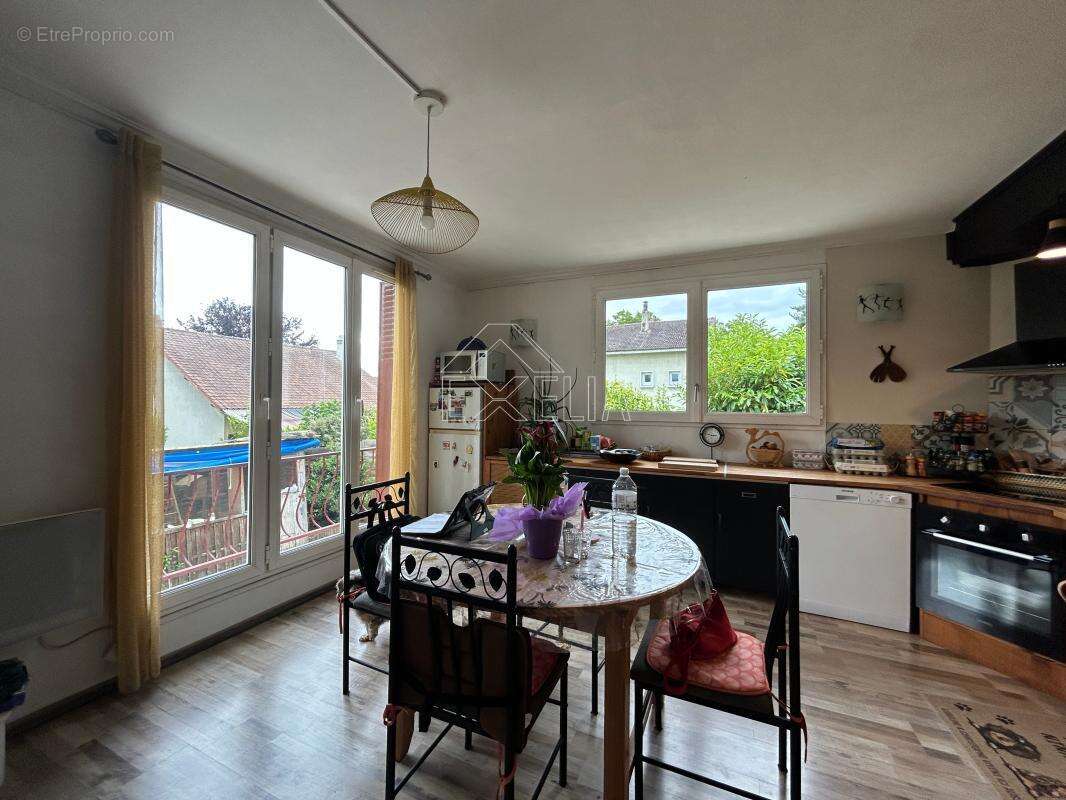 Maison à ROSNY-SUR-SEINE
