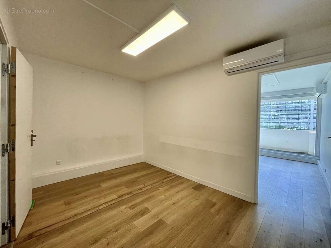Appartement 80 m² à Puteaux  - photo 6