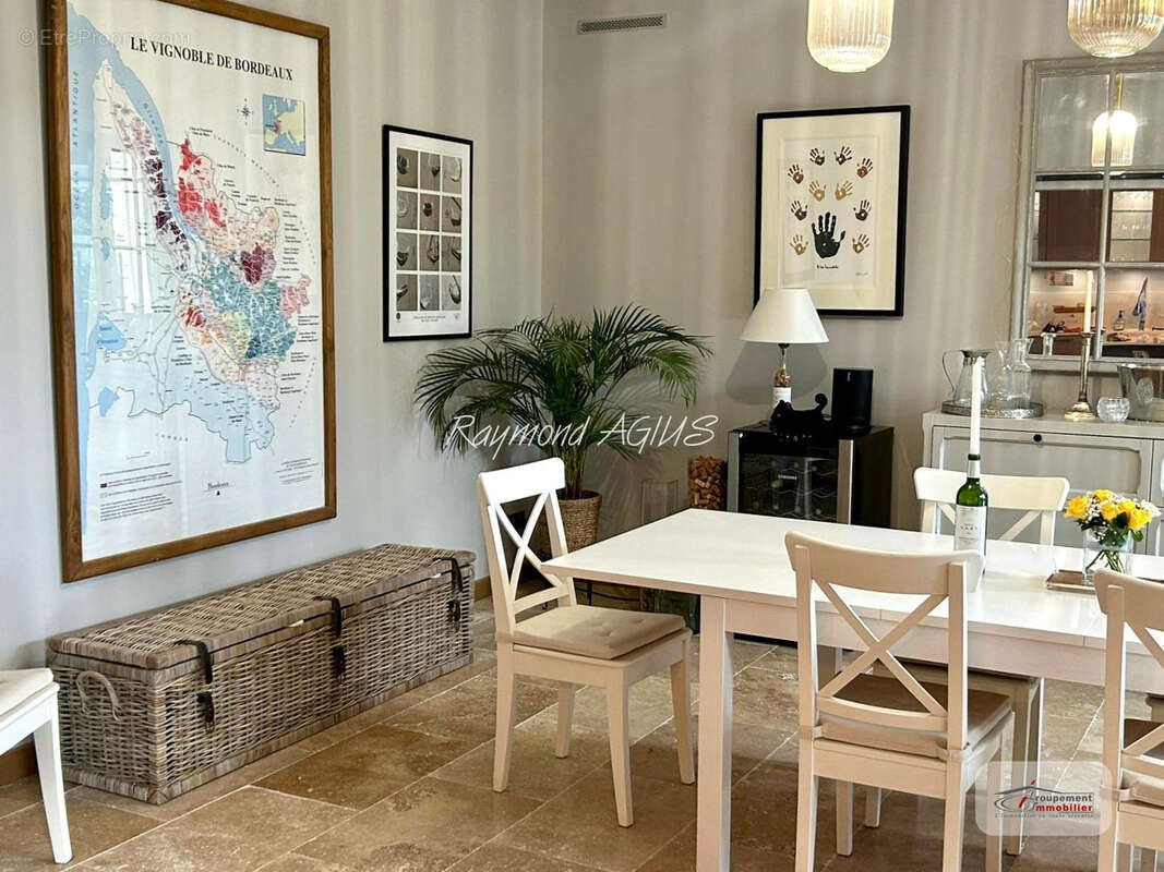 Maison à SAINT-EMILION