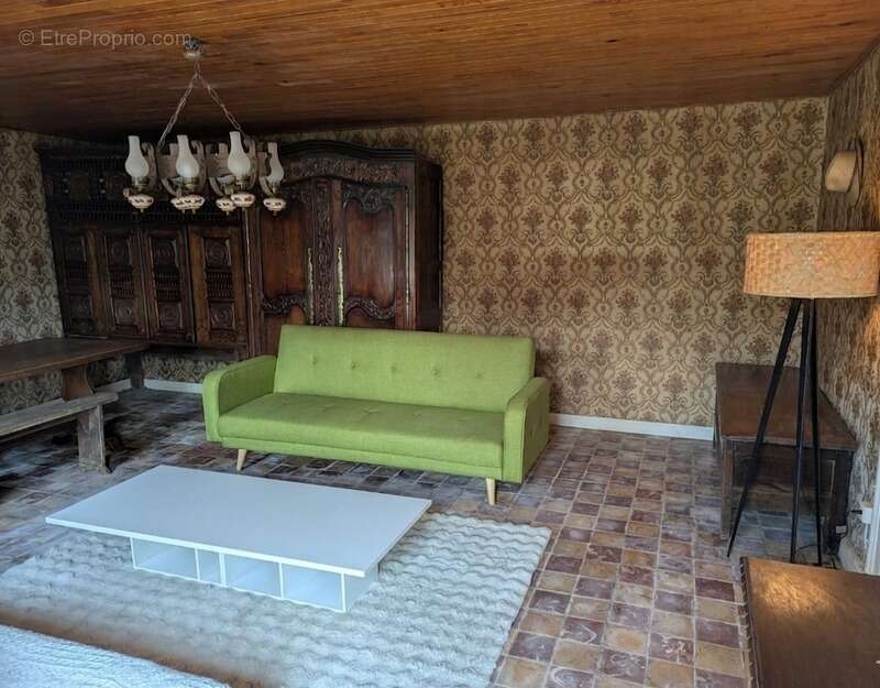 Maison à vendre corps de ferme +longère de 333 m2 au total avec vie de plain pied possible, parcelle de 1110m2, entre Rostrenen  - photo 8