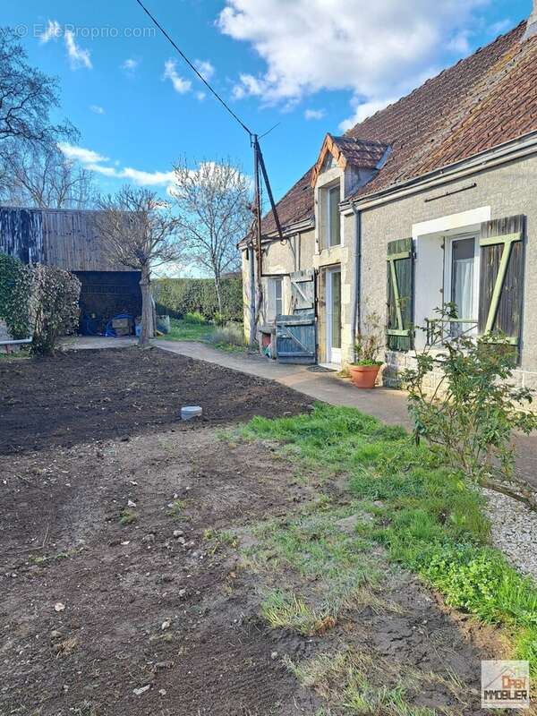 Maison à THEVET-SAINT-JULIEN
