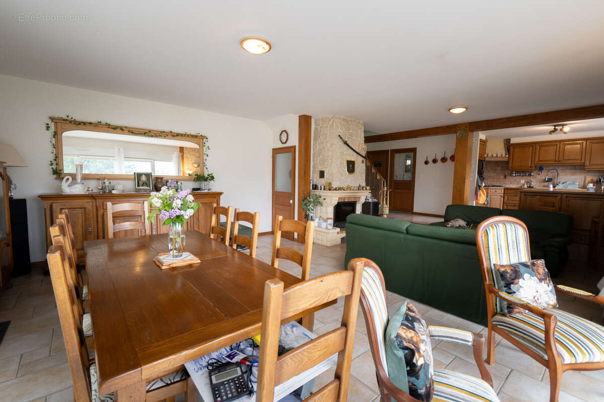 Maison à SAINT-POINT-LAC