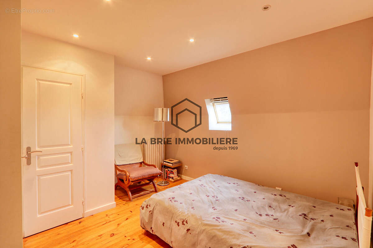 Maison à VILLECRESNES