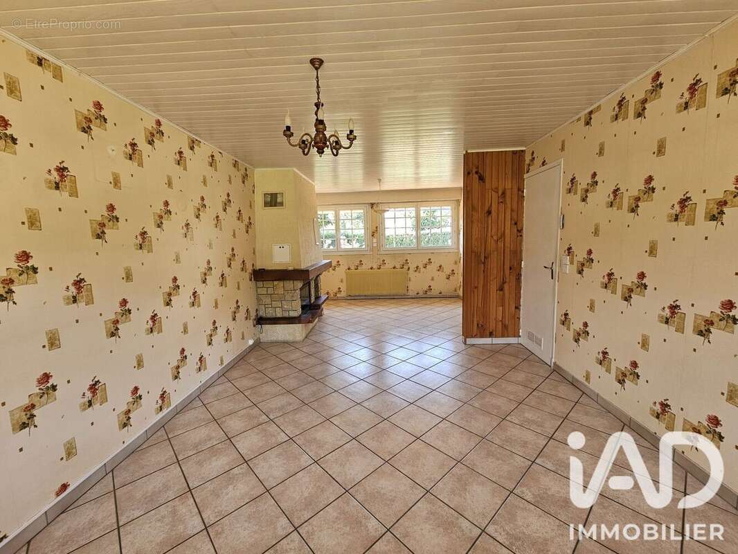 Maison 117 m² à Beaumont-Le-Roger  - photo 7