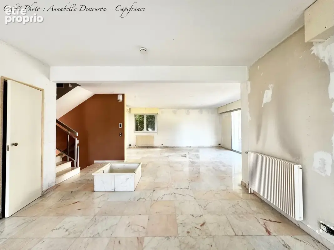 ROYAT - Grande maison familiale à rénover avec vue panoramique, terrain rare, piscine - photo 27
