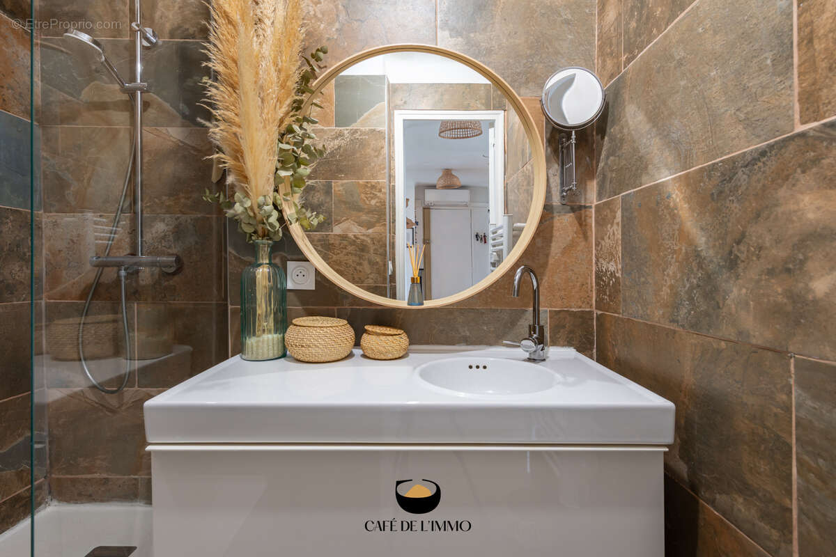 Appartement à MARSEILLE-8E