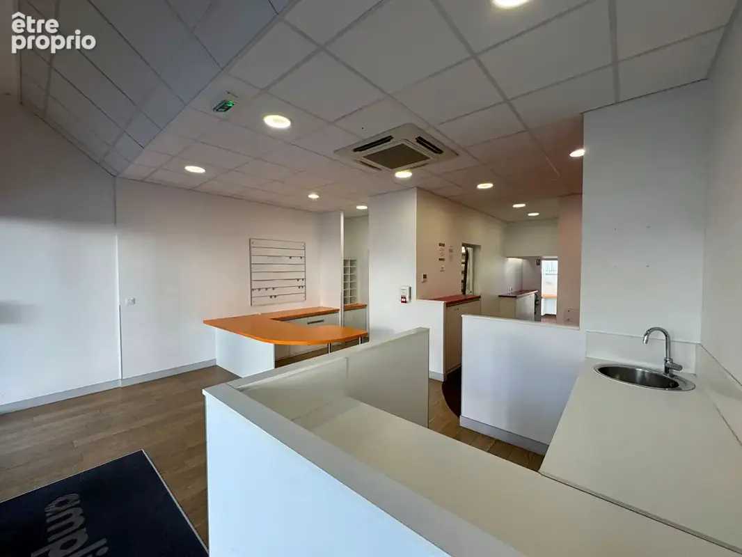 Local commercial - Beziers - 80 m² - photo 3