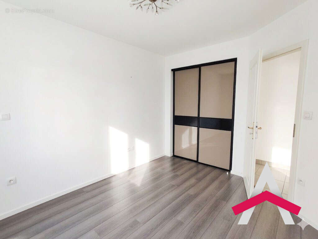 chambre 1 - Appartement à RIEDISHEIM