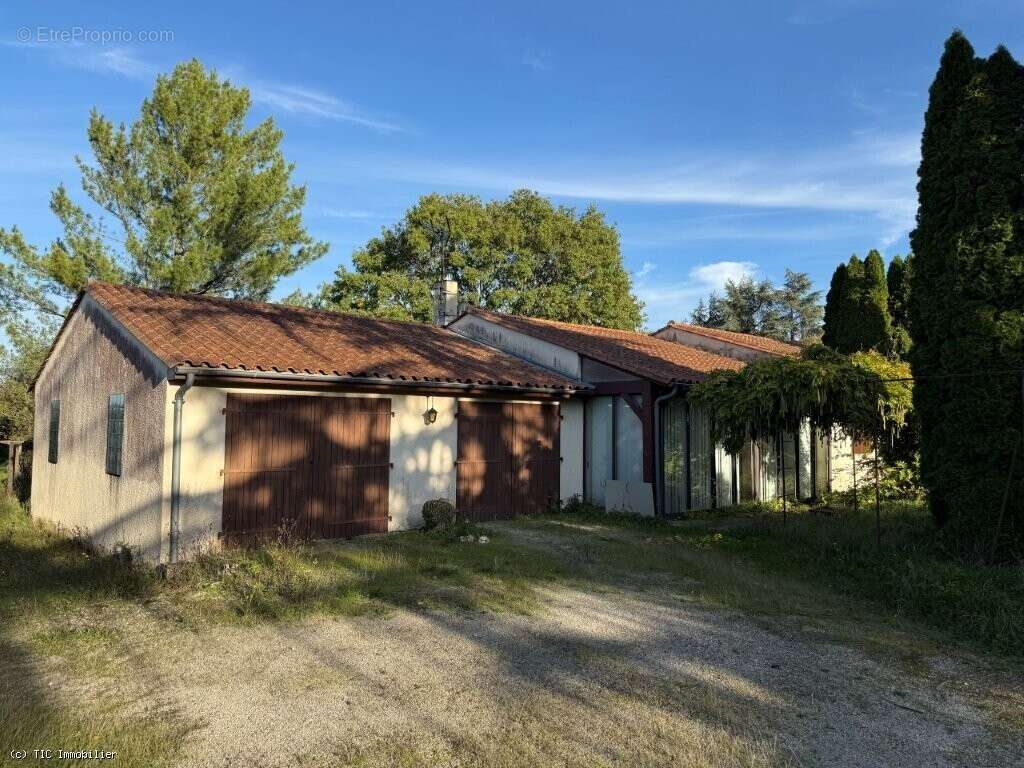 Maison à VERTEUIL-SUR-CHARENTE