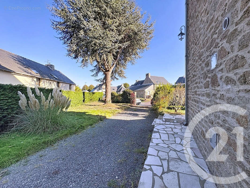Maison à LANDEHEN