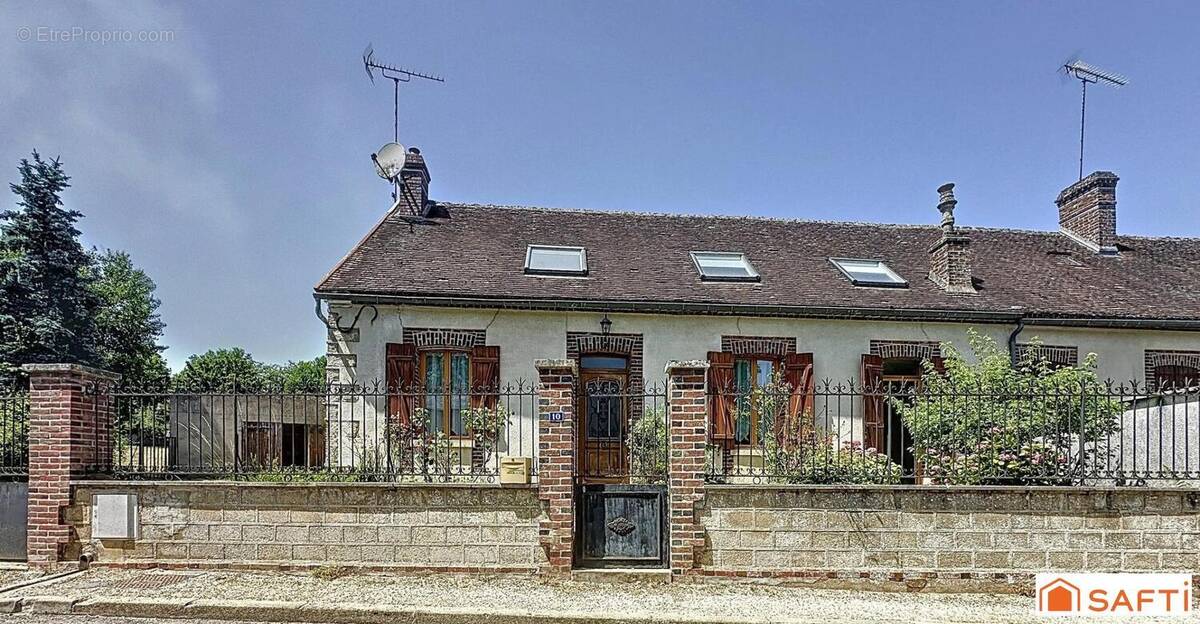 Photo 1 - Maison à SAVIGNY-SUR-CLAIRIS
