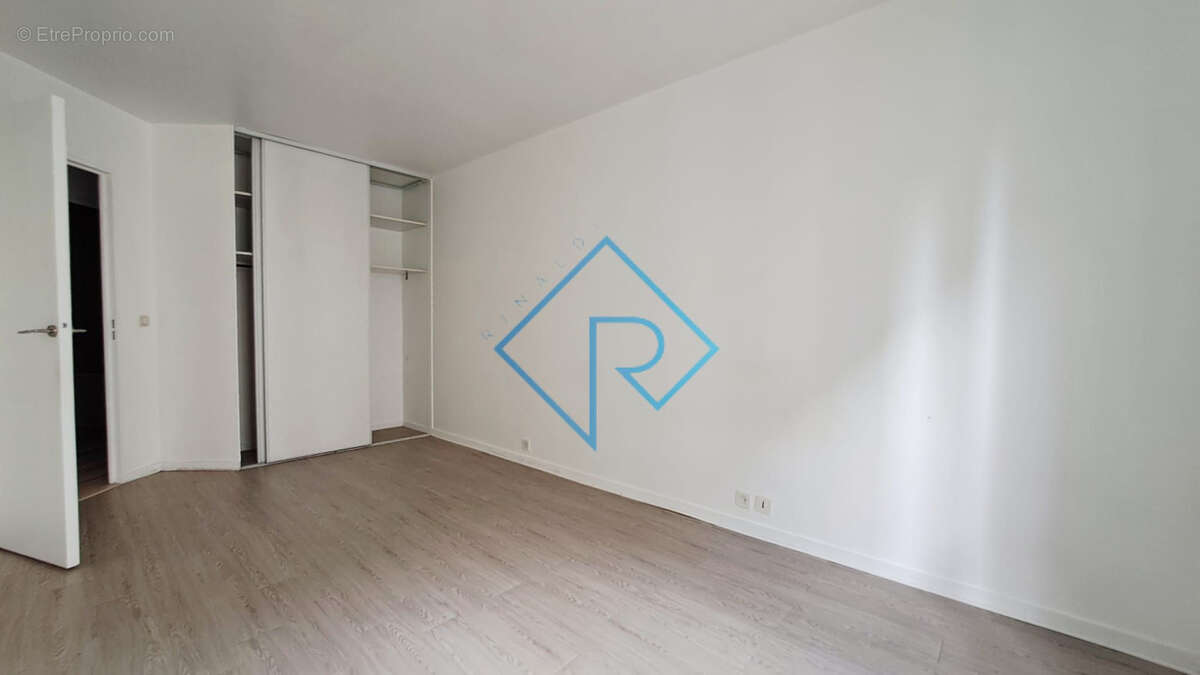 Appartement à PARIS-19E