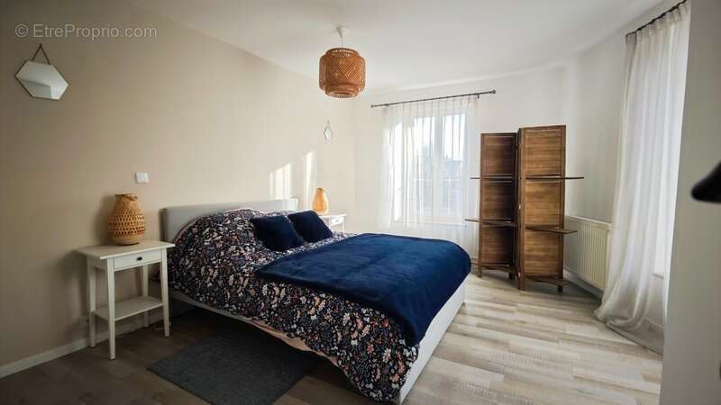 Maison à COLLEVILLE-MONTGOMERY