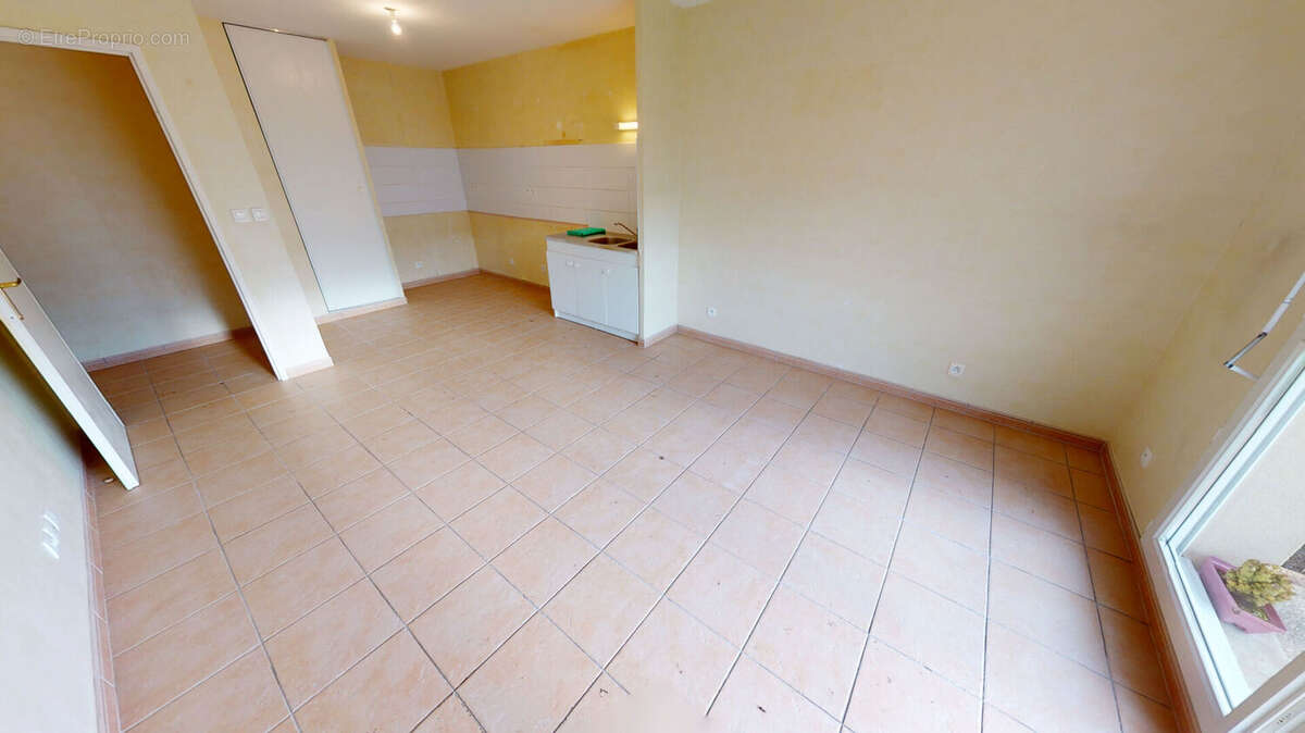 Appartement à PORT-EN-BESSIN-HUPPAIN
