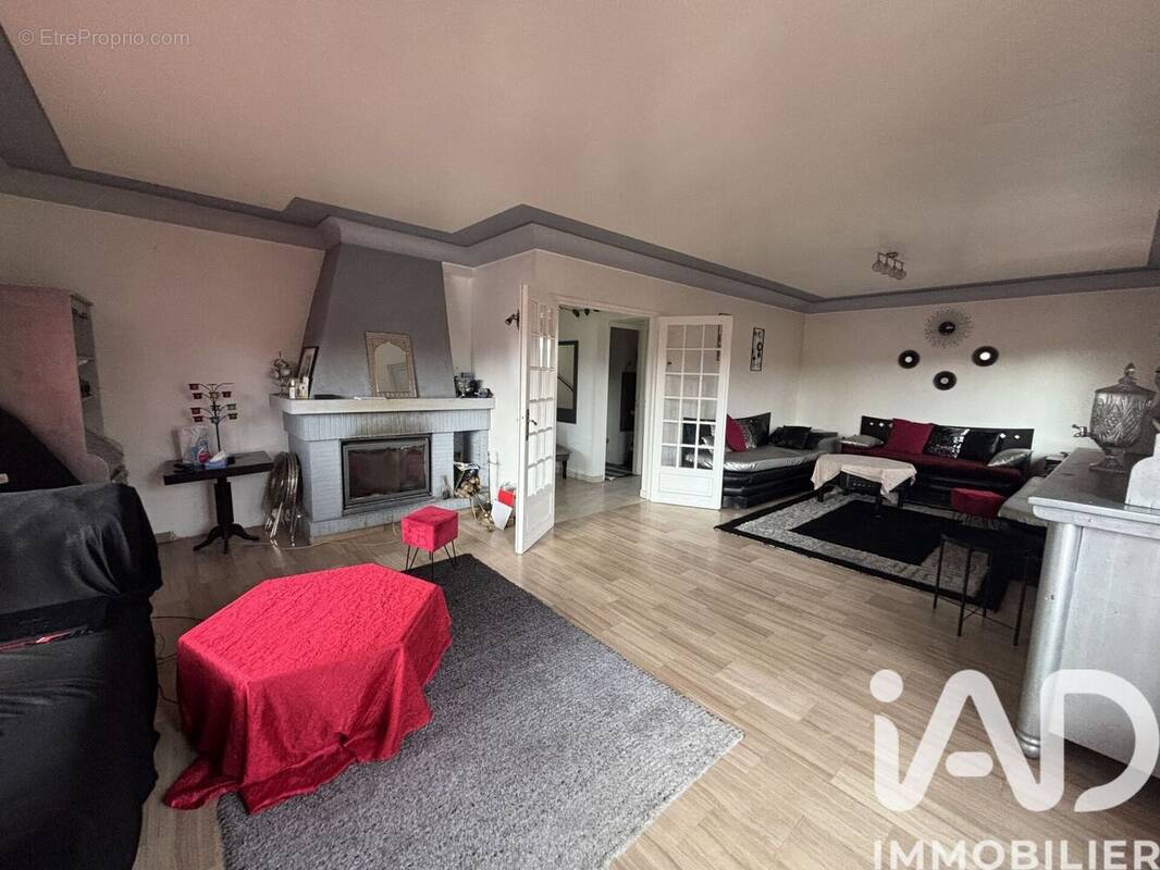 Photo 1 - Maison à LE PLESSIS-TREVISE