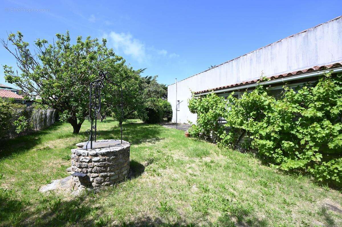 Maison à SAINT-CLEMENT-DES-BALEINES