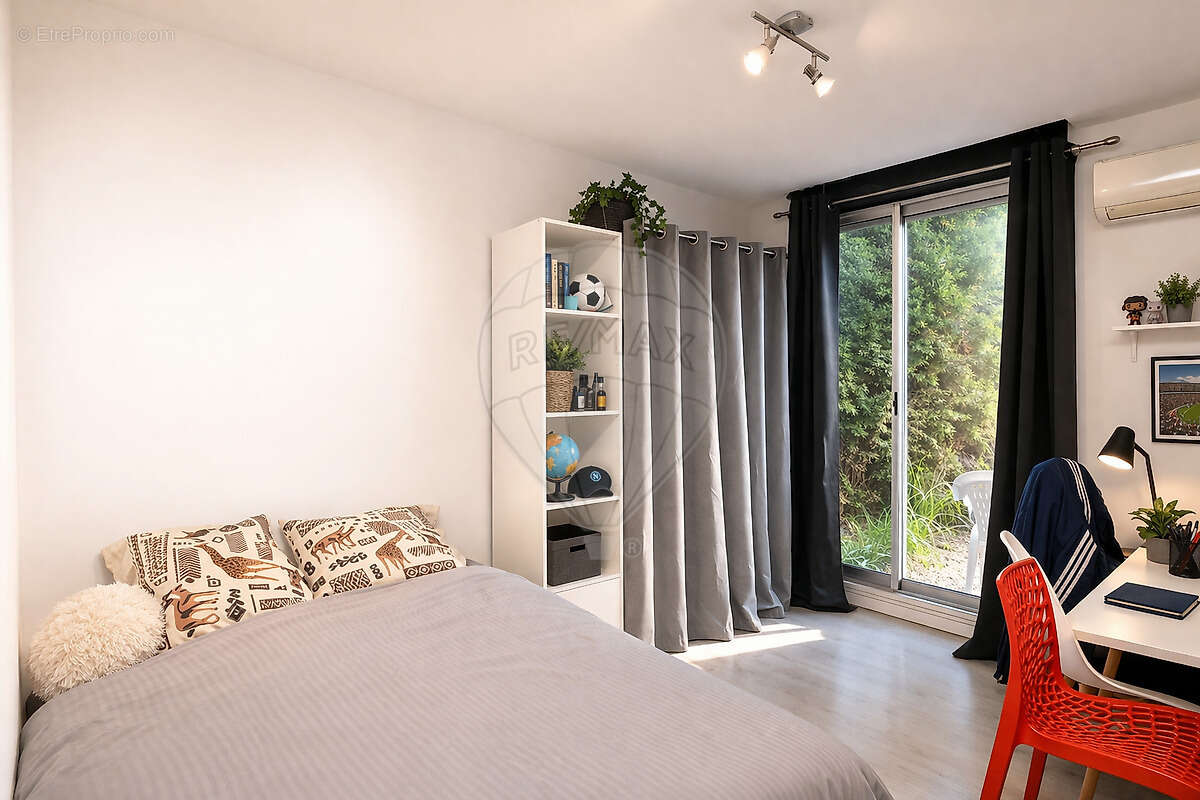 Appartement à SAINT-LAURENT-DU-VAR